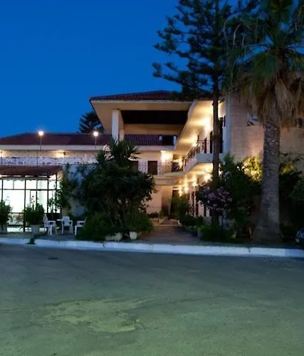 Hotel Finikounda